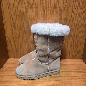 UGG Australia Classic Tall Women's Boots Chestnut Brown Shearling Size 7